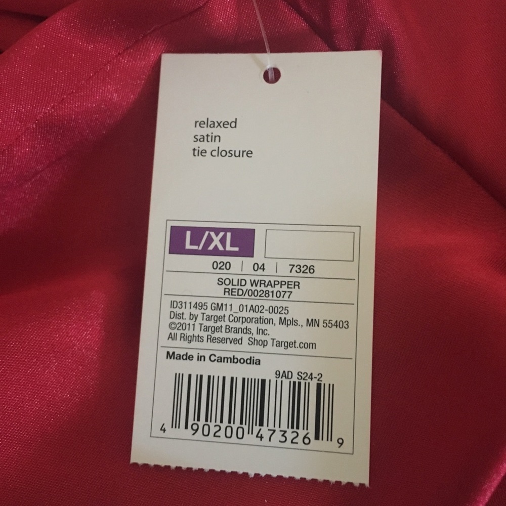 Ladies Red satin robe ❤️ - Picture 2 of 2